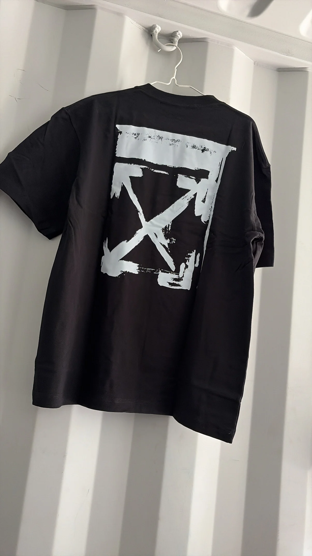 Off black t shirt - Image 2